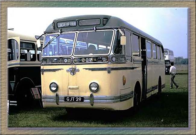 Leyland Royal Tiger PSUC1 - Año 1952