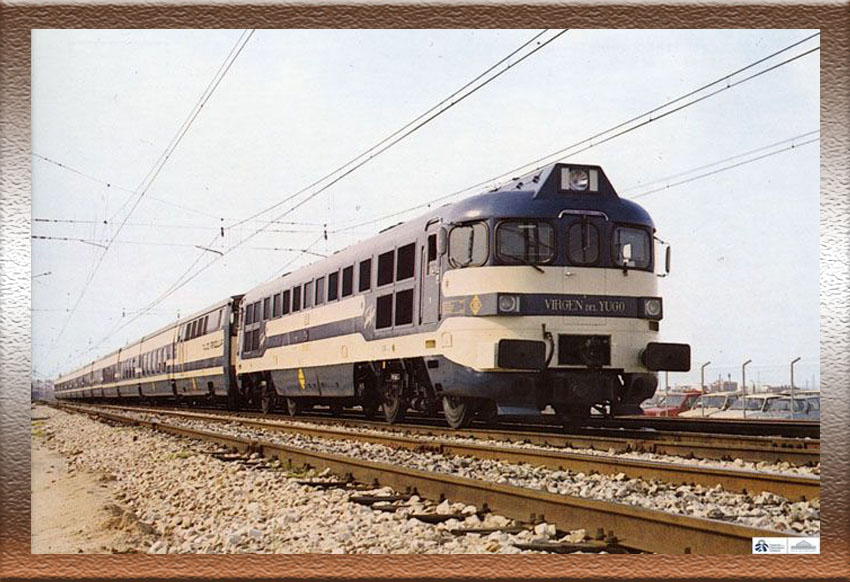 Locomotora diésel 353 "Virgen del Yugo" Talgo pendular - Renfe