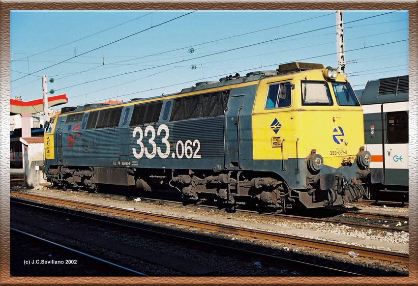 Locomotora diésel 333 062-8 - Renfe