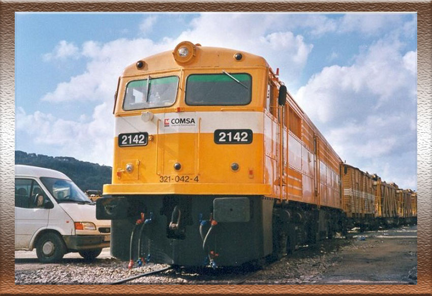 Locomotora diésel Serie 321 (321-042-4) - COMSA