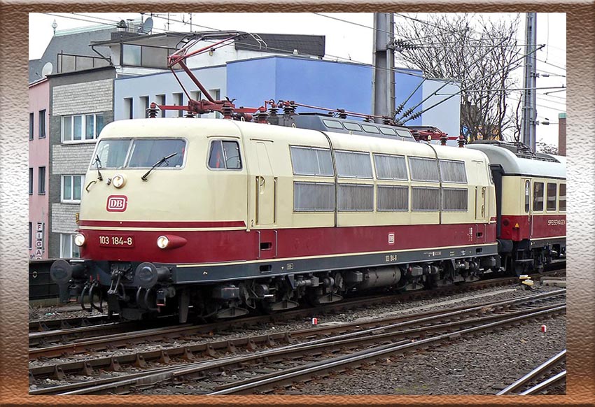 Locomotora eléctrica 103 184-8 - DB